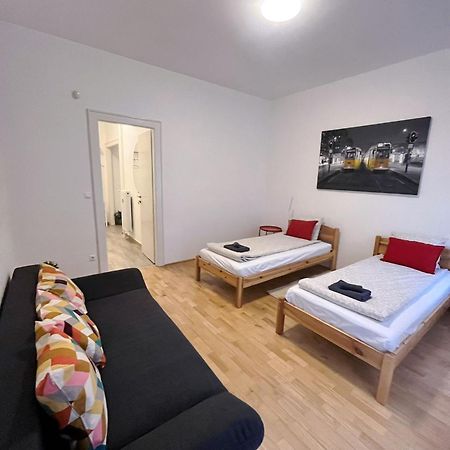 Boutique Family Apartment In The Heart Of City Budapest Exterior photo